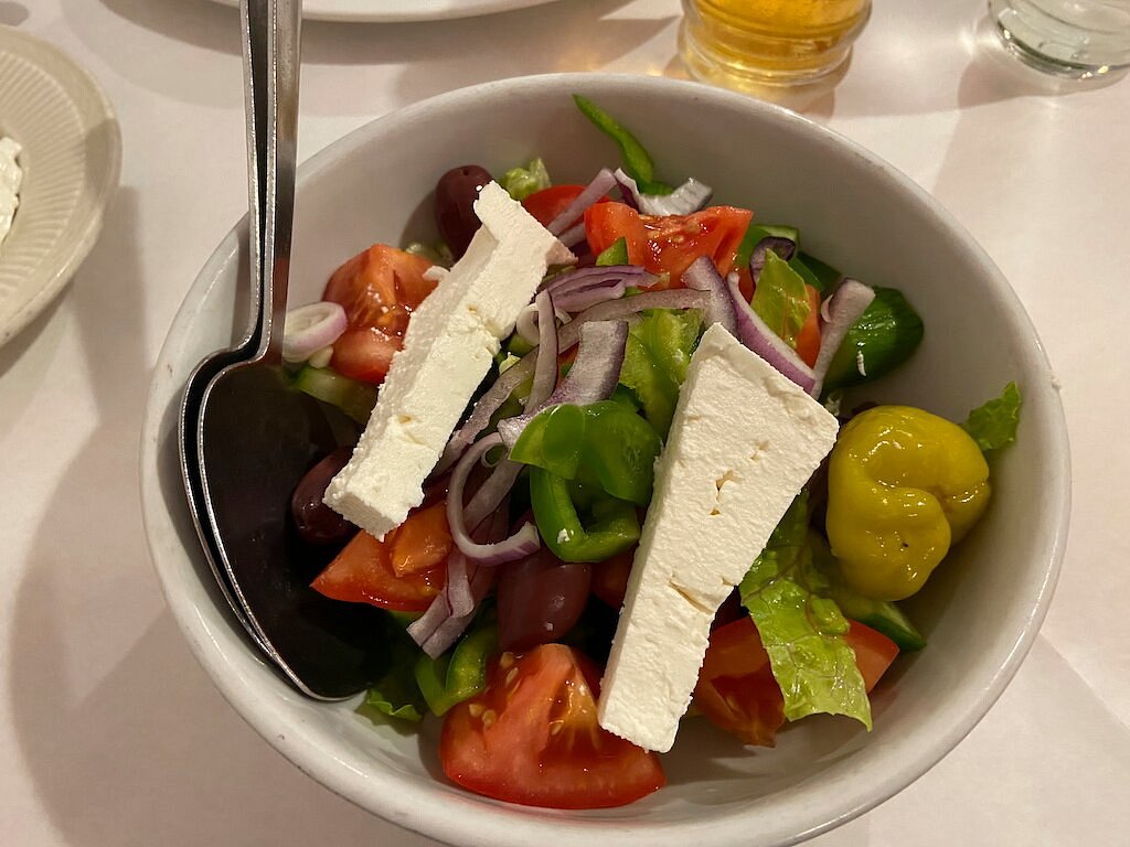 Bahari Estiatorio signature dishes Elliniki Salad
Kritharaki
Souvlaki Kotopoulo
